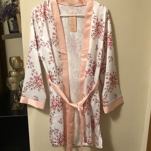 Brand New Morgan Lane Allie Satin Robe one size